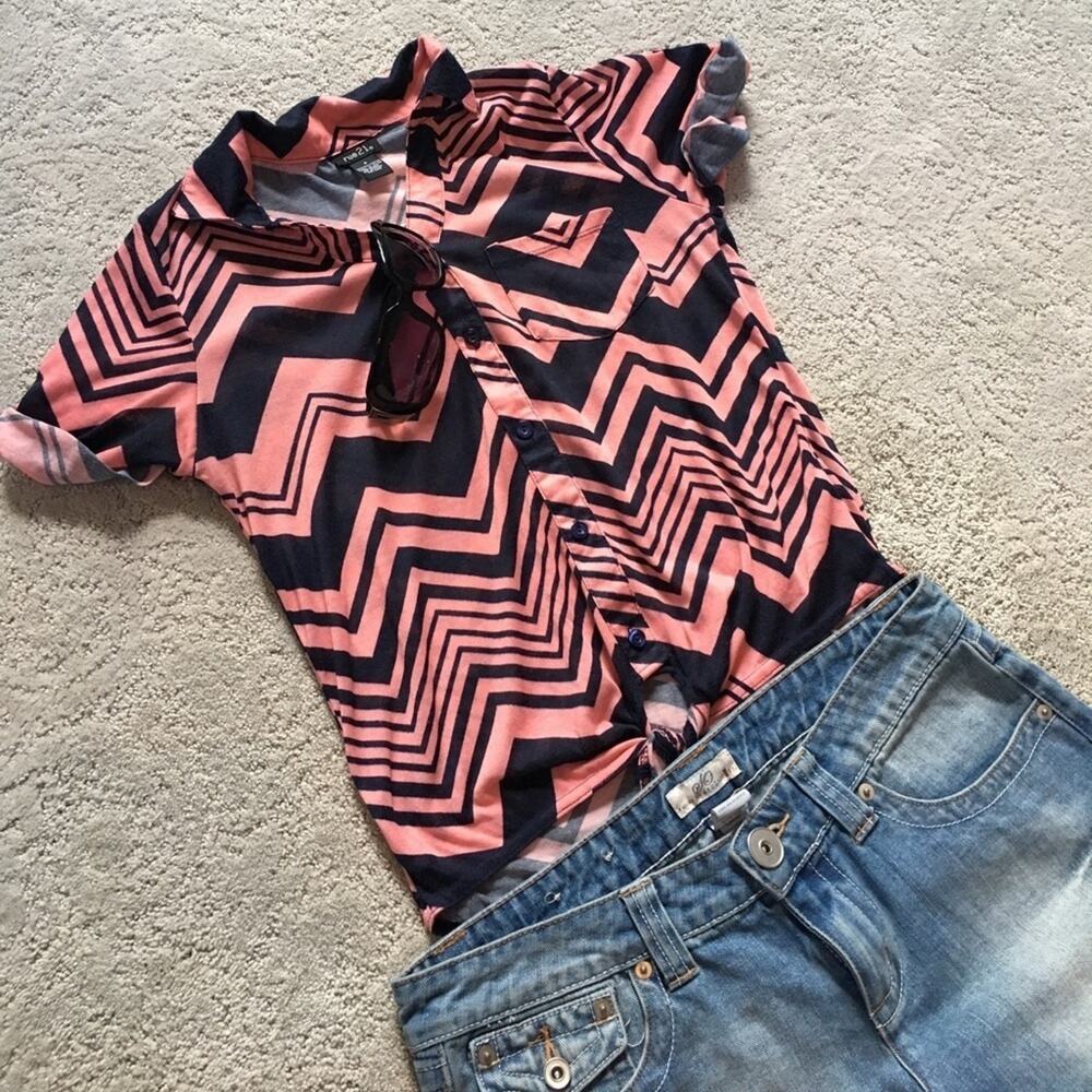 Rue 21 Peachy Chevron Top